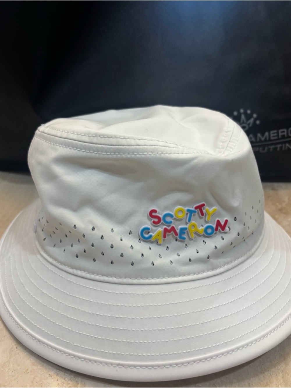 NWT SCOTTY CAMERON GALLERY MELIN Bucket Hat White Dancing Scotty 2026 The Caddy